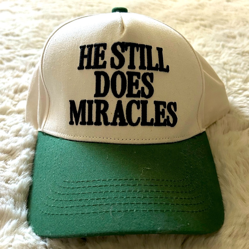Barely worn Janessa Wait miracles hat, unisex.